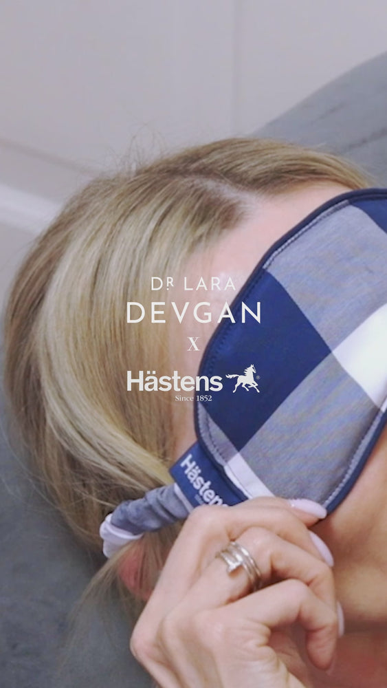 
                  
                    Load and play video in Gallery viewer, Dr. Lara Devgan x Hästens Sleep Set
                  
                